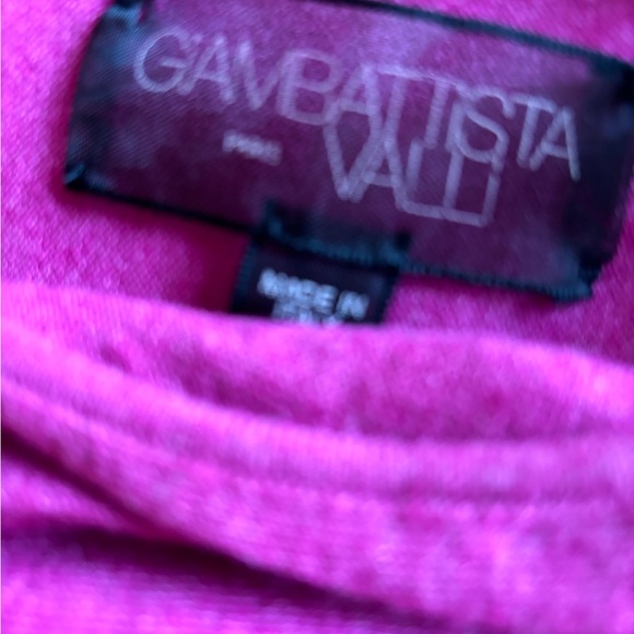 Fine wool sweater. - Picture 2 of 2